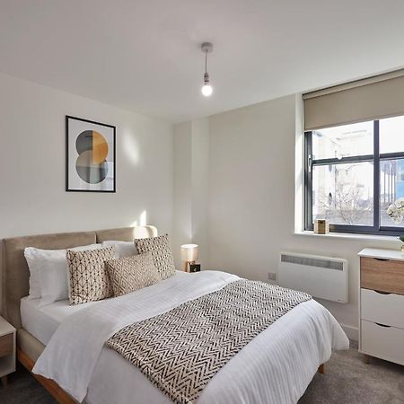 Seven Living Slough - Free Parking & Fast Wi-Fi Apartman Kültér fotó