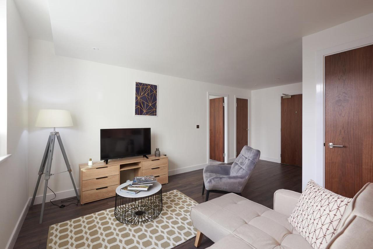 Seven Living Slough - Free Parking & Fast Wi-Fi Apartman Kültér fotó