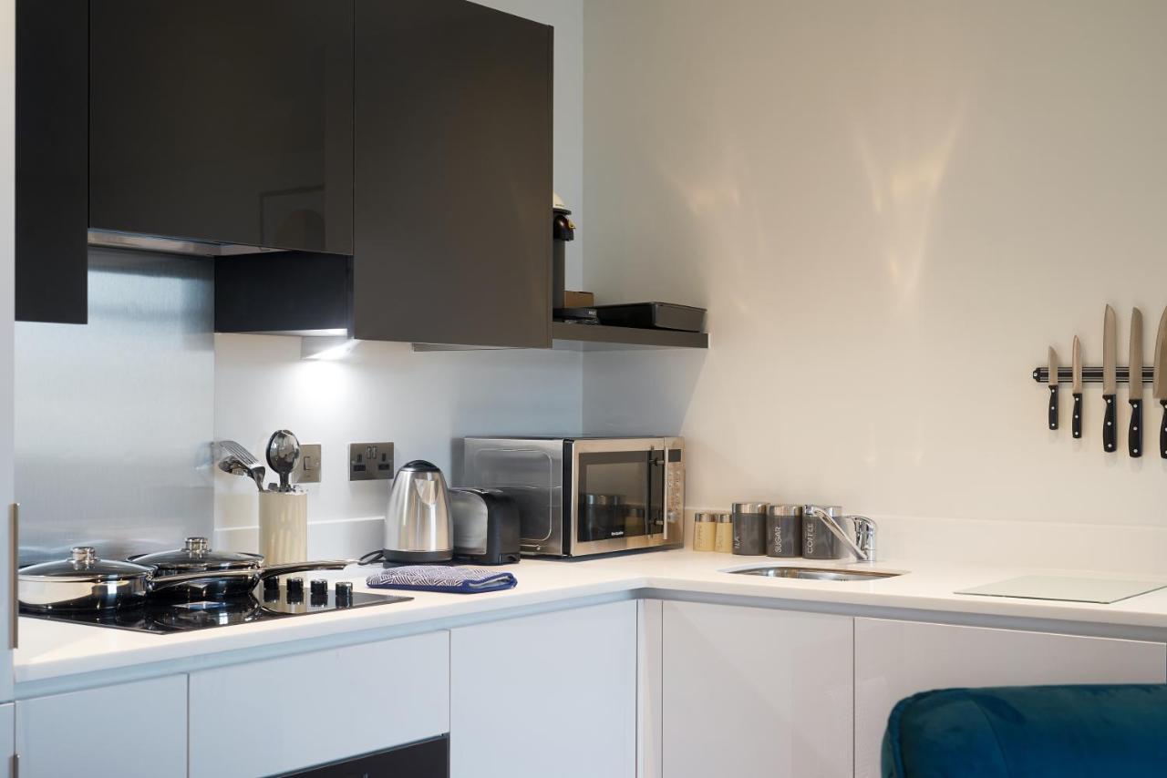 Seven Living Slough - Free Parking & Fast Wi-Fi Apartman Kültér fotó